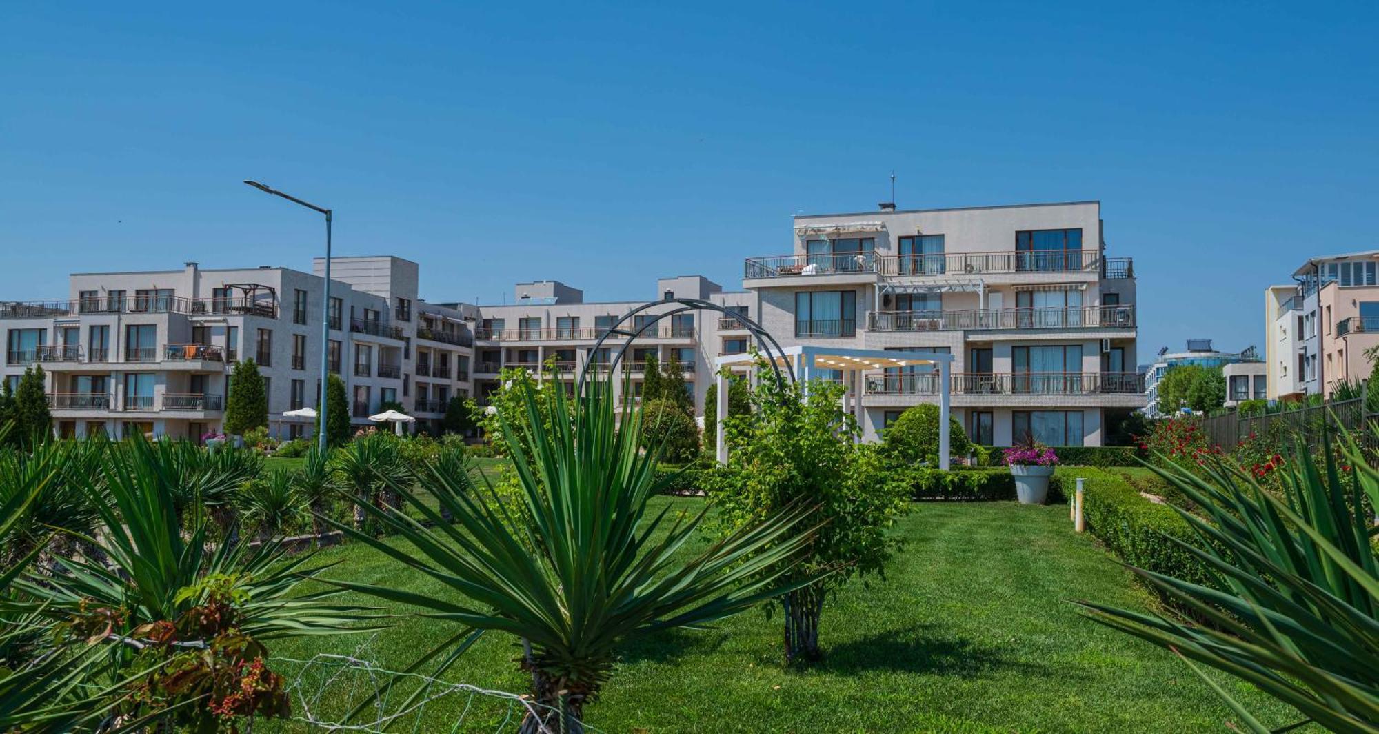 June One Bedroom Sea View Apartment Diamond Beach Resort Szarafovo Kültér fotó